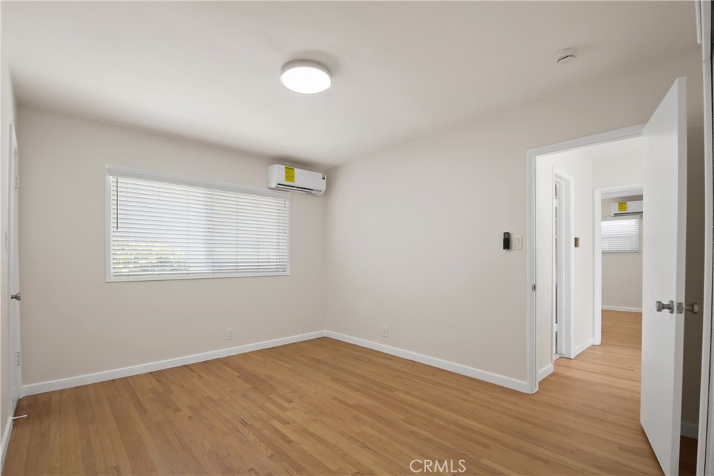 1125 E Thackery Property Photo 17