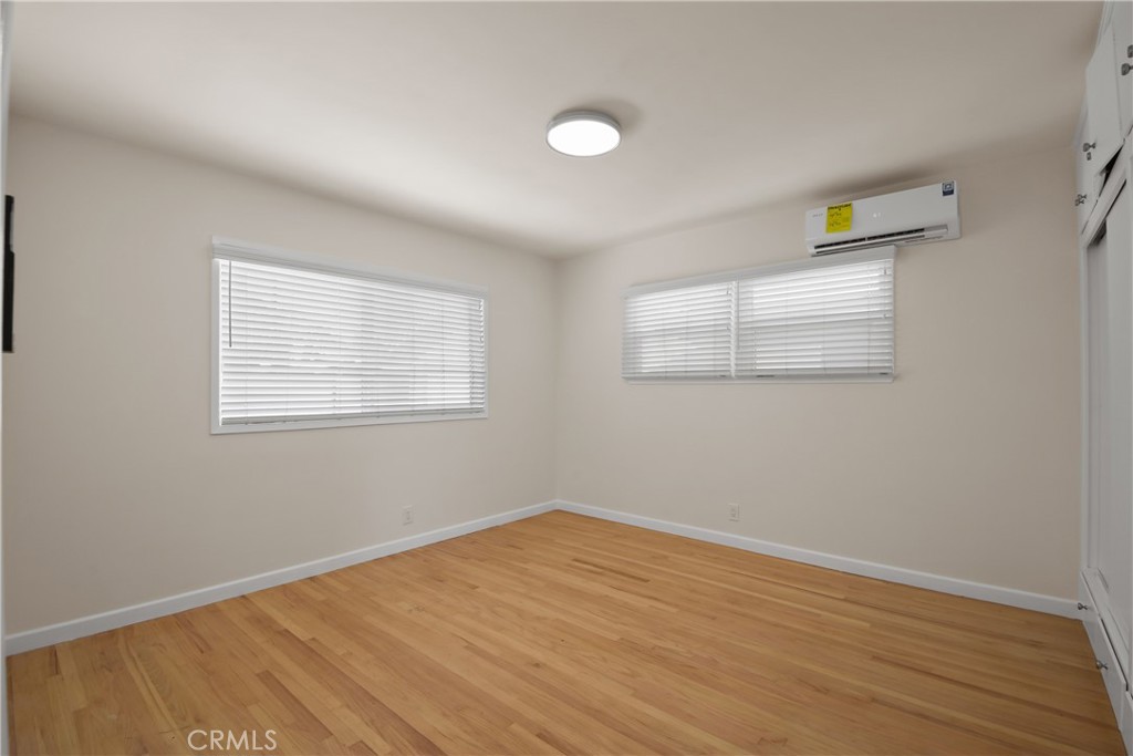 1125 E Thackery Property Photo 20