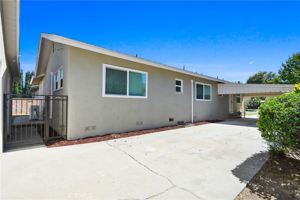 1125 E Thackery Property Photo 27