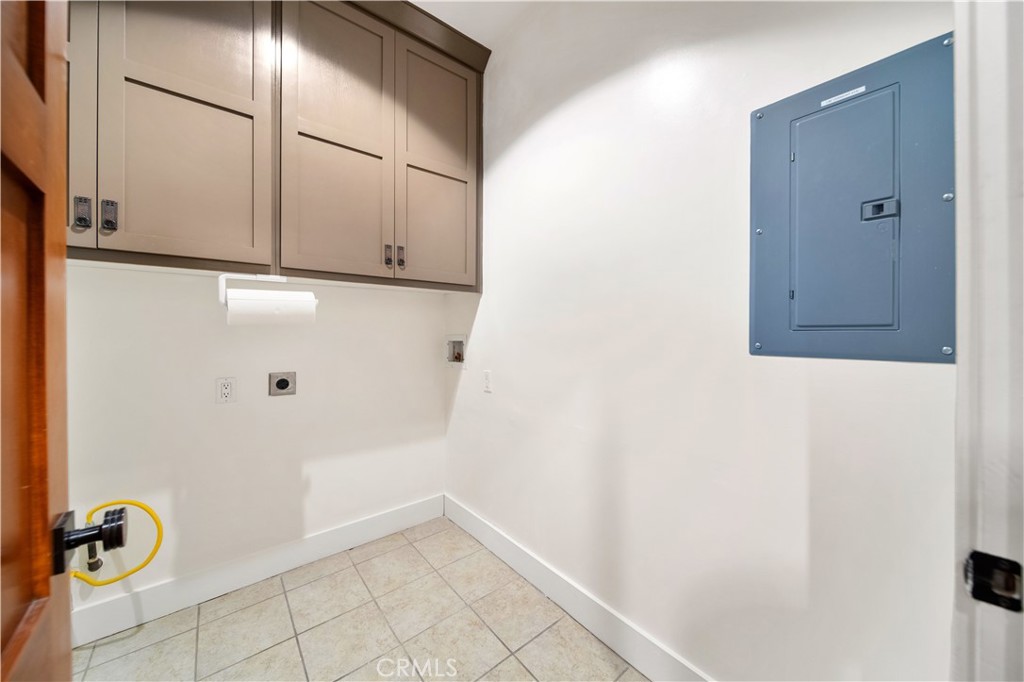 136 N Vermont Property Photo 17