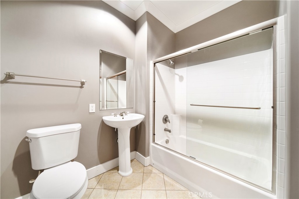 136 N Vermont Property Photo 20