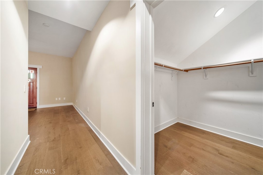 136 N Vermont Property Photo 28