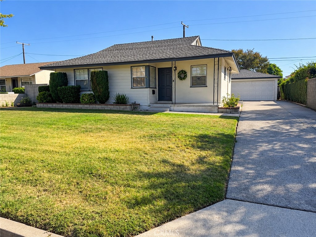 1042 E Louisa Property Photo 1