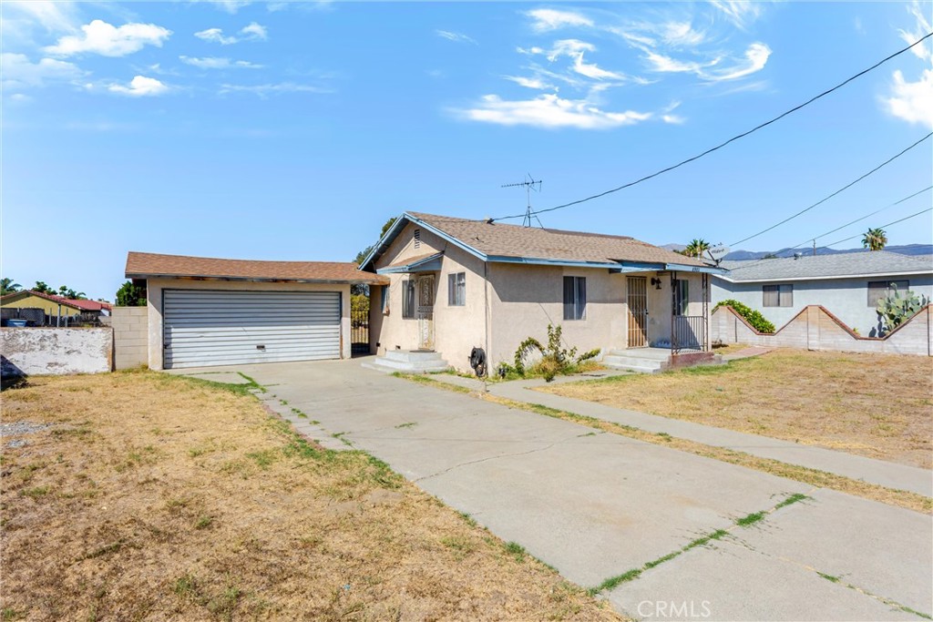 8982 Elm Avenue Property Photo 1
