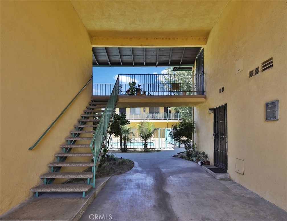 1817 E 2nd Street Property Photo 40