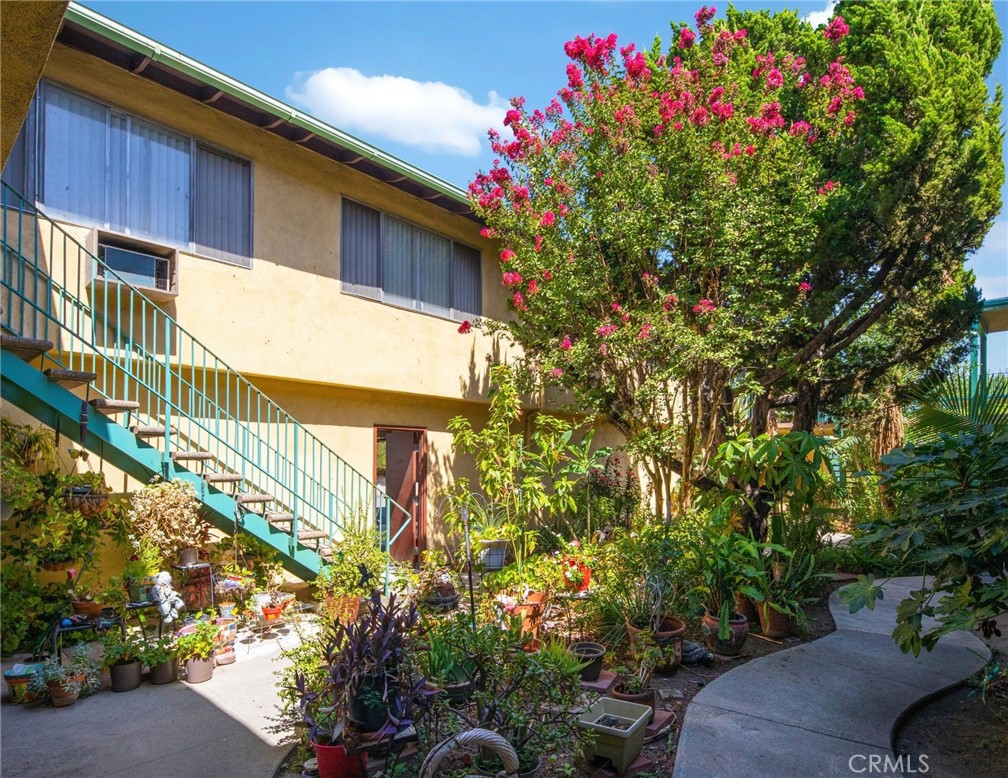 1817 E 2nd Street Property Photo 47
