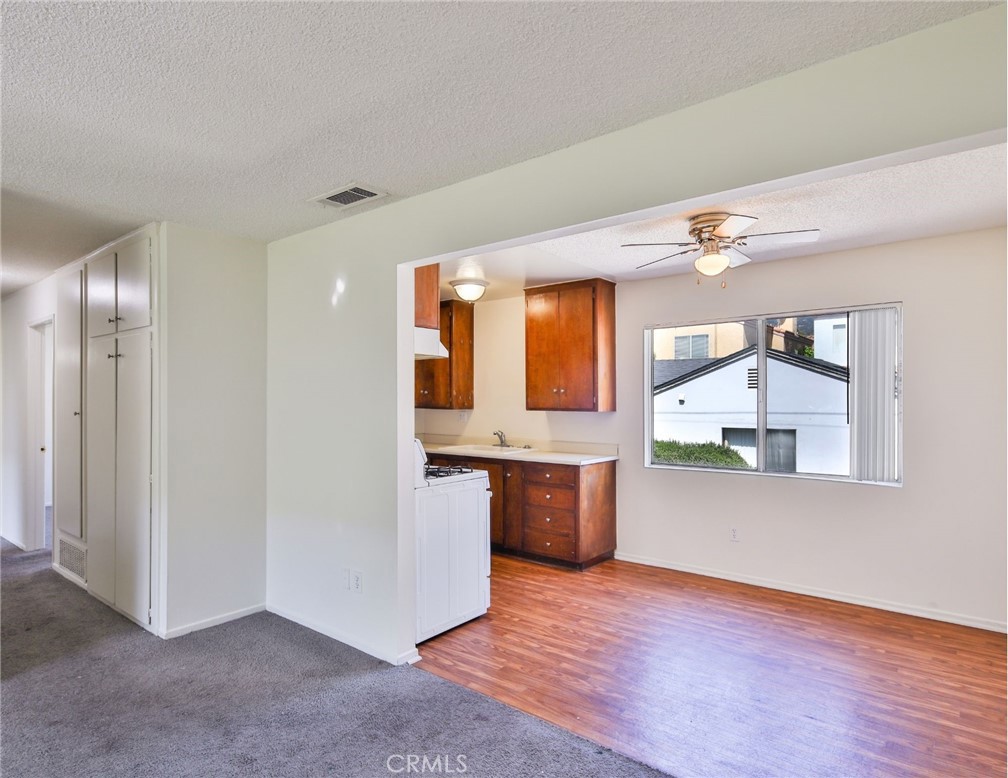 1817 E 2nd Street Property Photo 56
