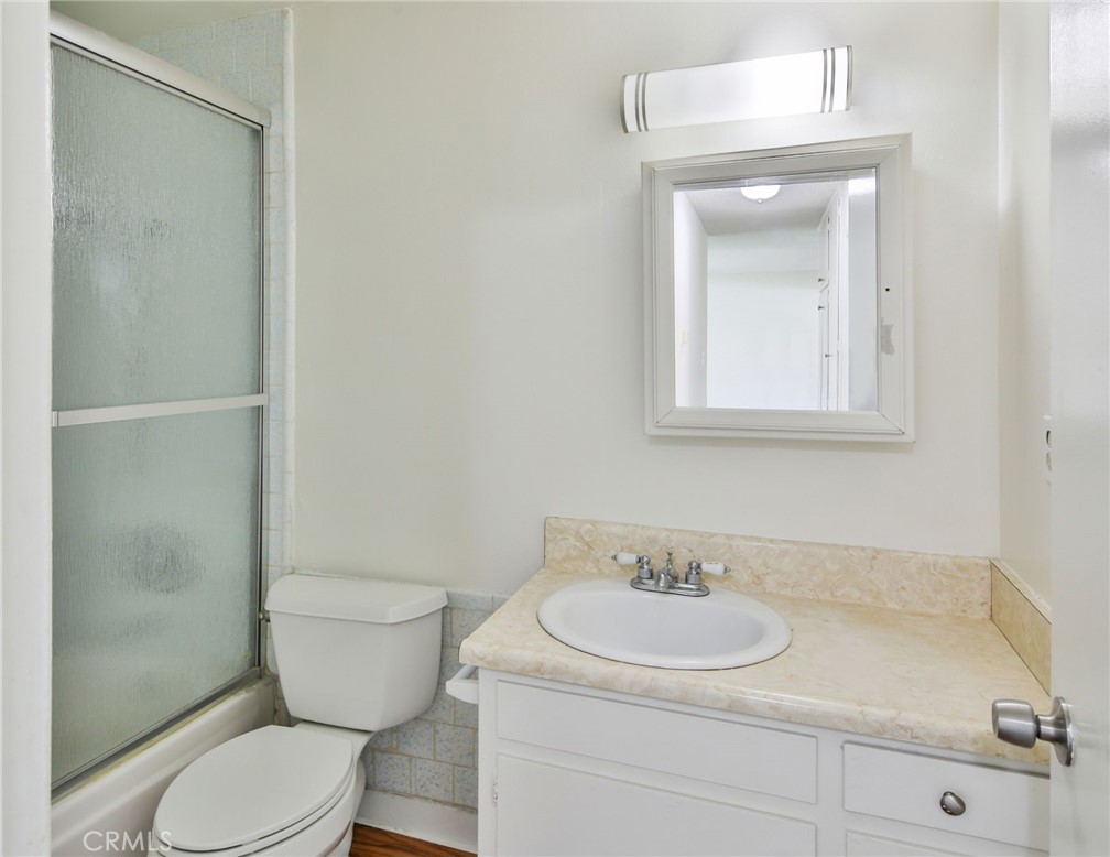 1817 E 2nd Street Property Photo 63
