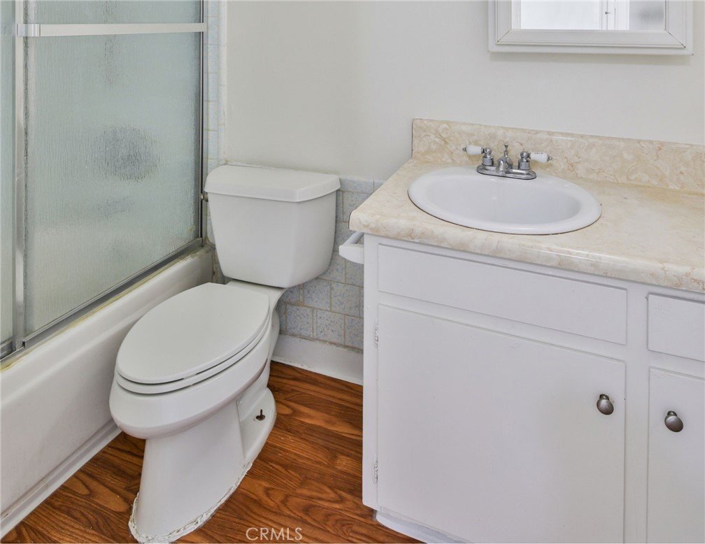 1817 E 2nd Street Property Photo 64