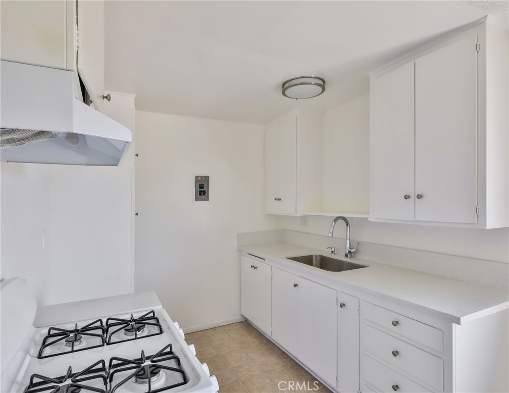 1817 E 2nd Street Property Photo 70