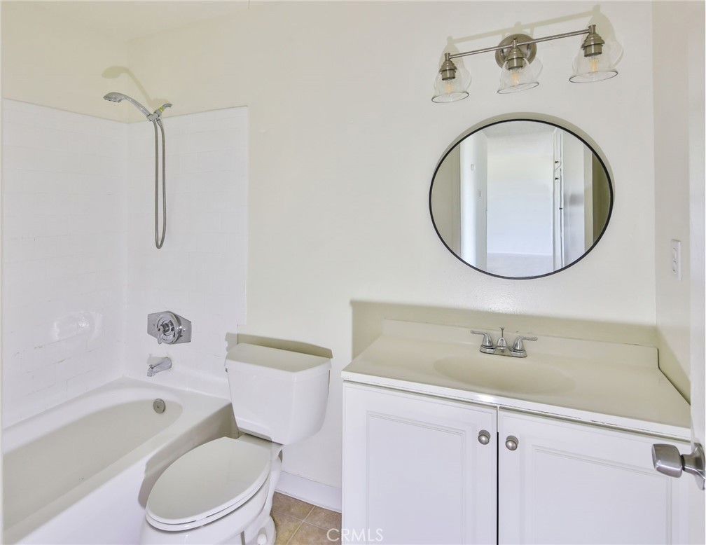 1817 E 2nd Street Property Photo 71