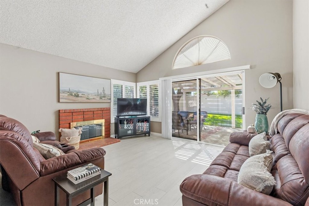 15085 Primrose Court Property Photo 4