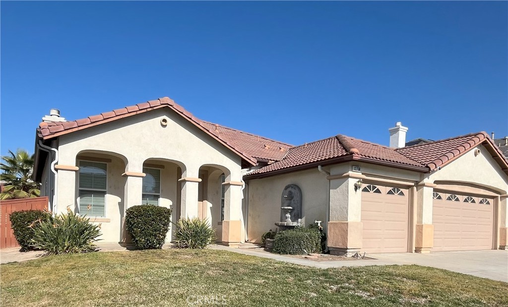 12758 Royal Palm Ln Property Photo 2