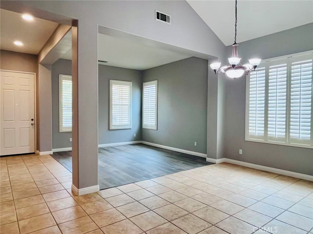 12758 Royal Palm Ln Property Photo 6