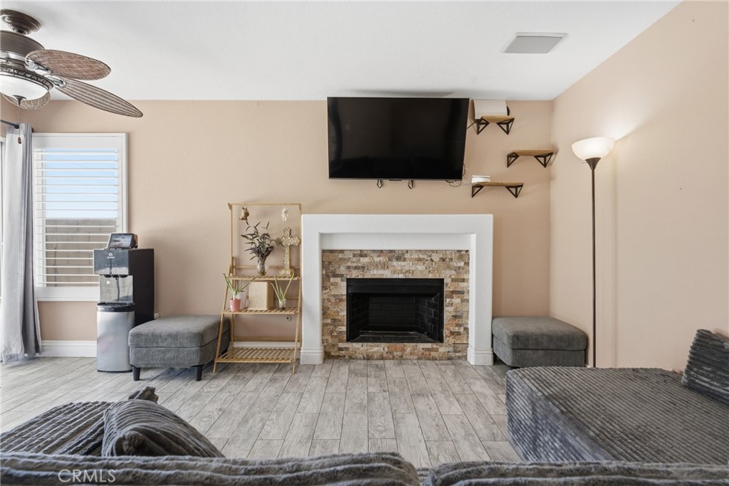 15027 Camellia Property Photo 9