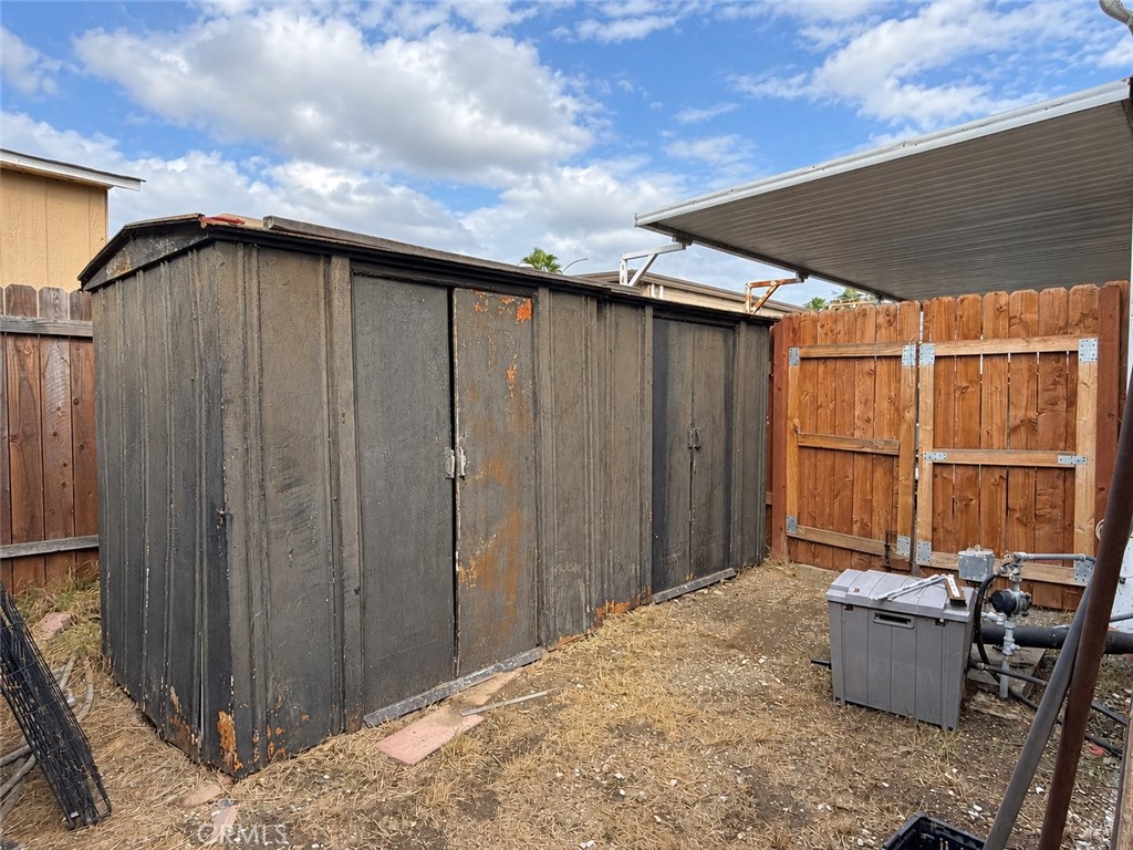 18151 Valley Boulevard 30 Property Photo 15