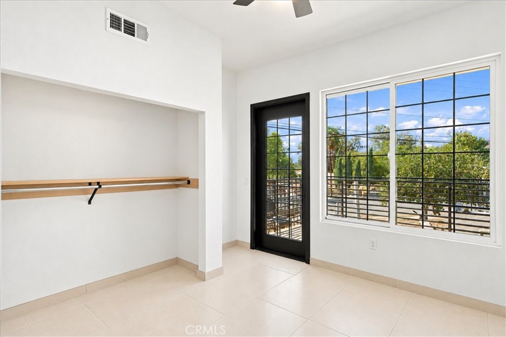 12255 3rd Property Photo 17