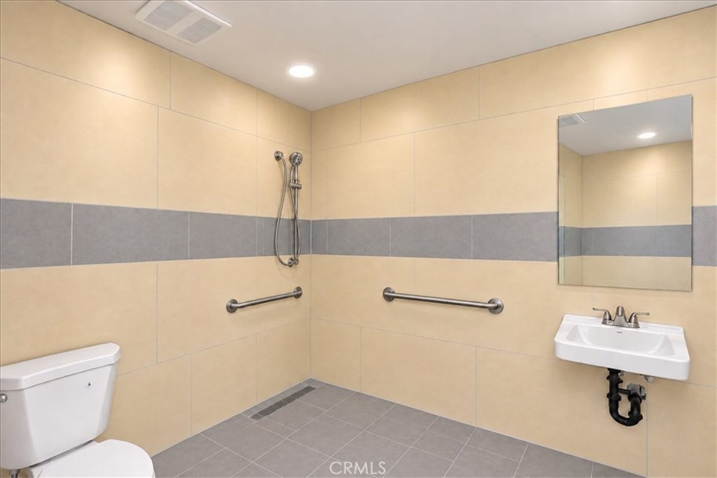 12255 3rd Property Photo 19