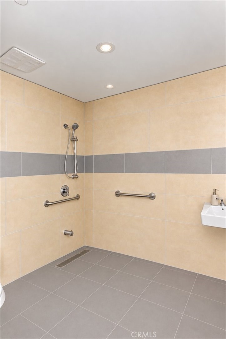 12255 3rd Property Photo 20