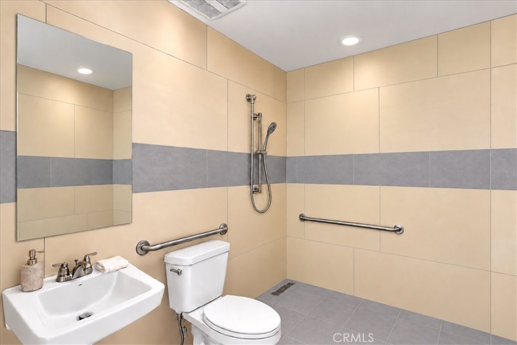 12255 3rd Property Photo 35