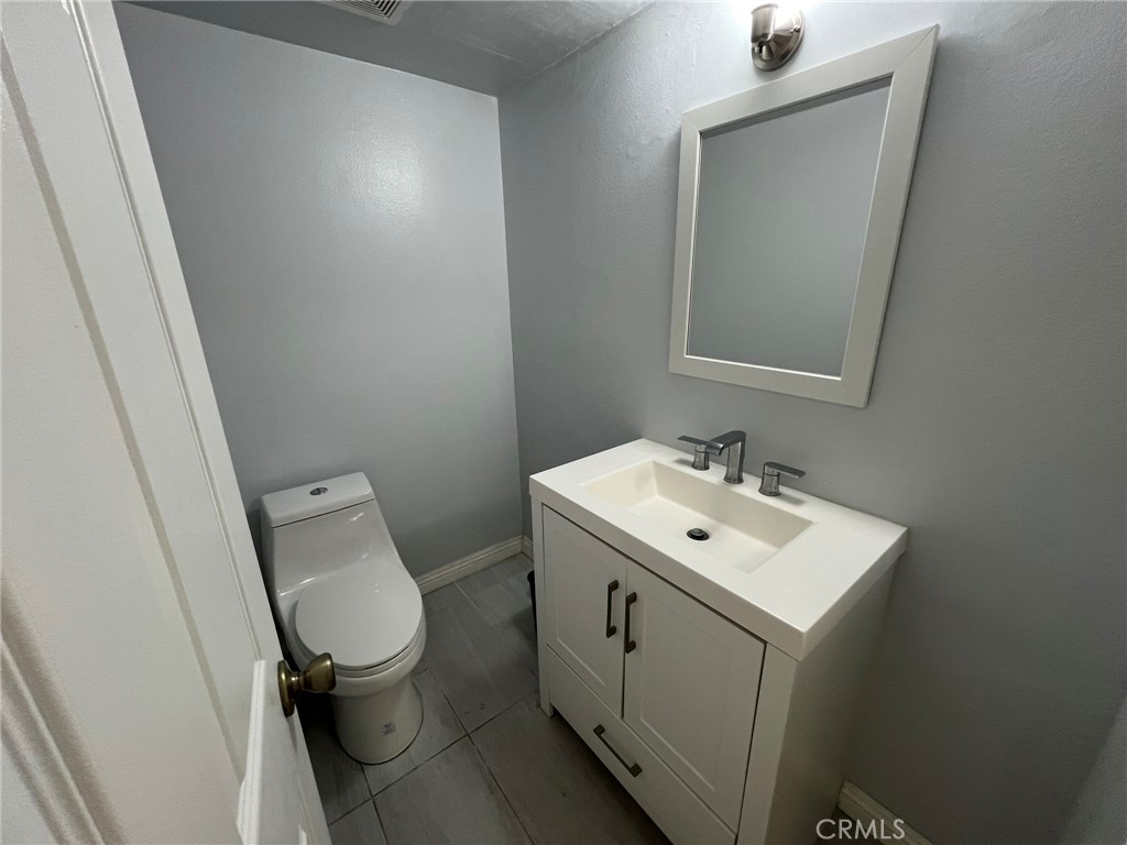 181 W La Verne Avenue 11 Property Photo 9