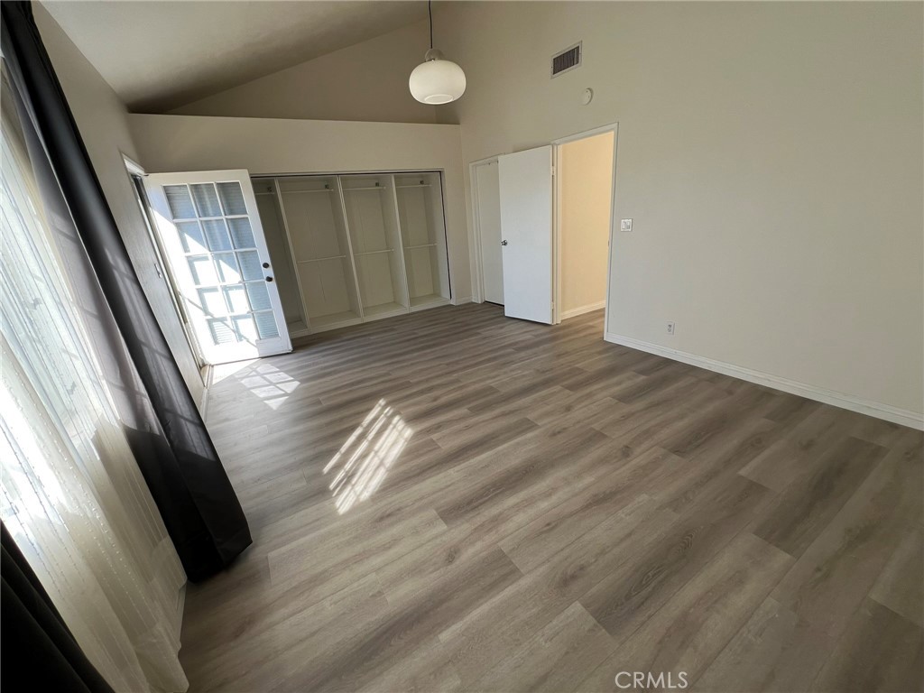 181 W La Verne Avenue 11 Property Photo 14