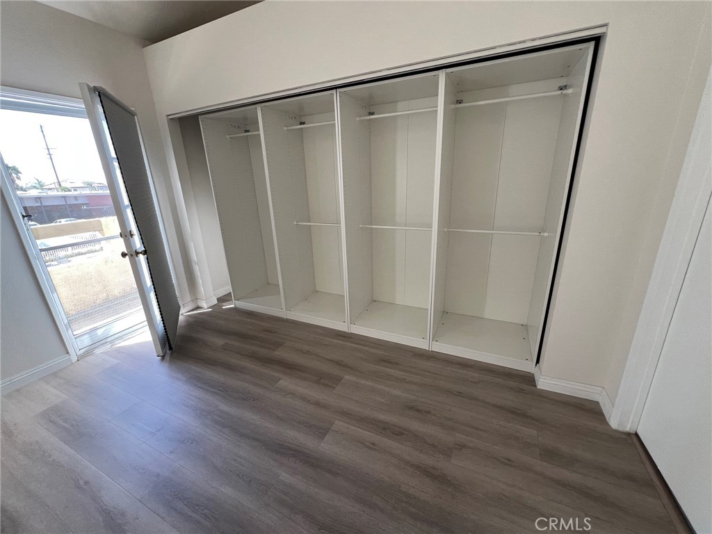 181 W La Verne Avenue 11 Property Photo 18