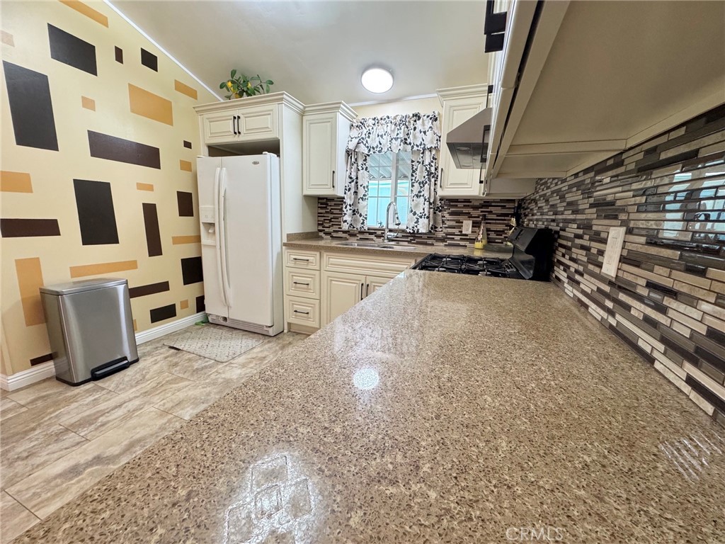 21210 E Arrow Highway 120 Property Photo 15