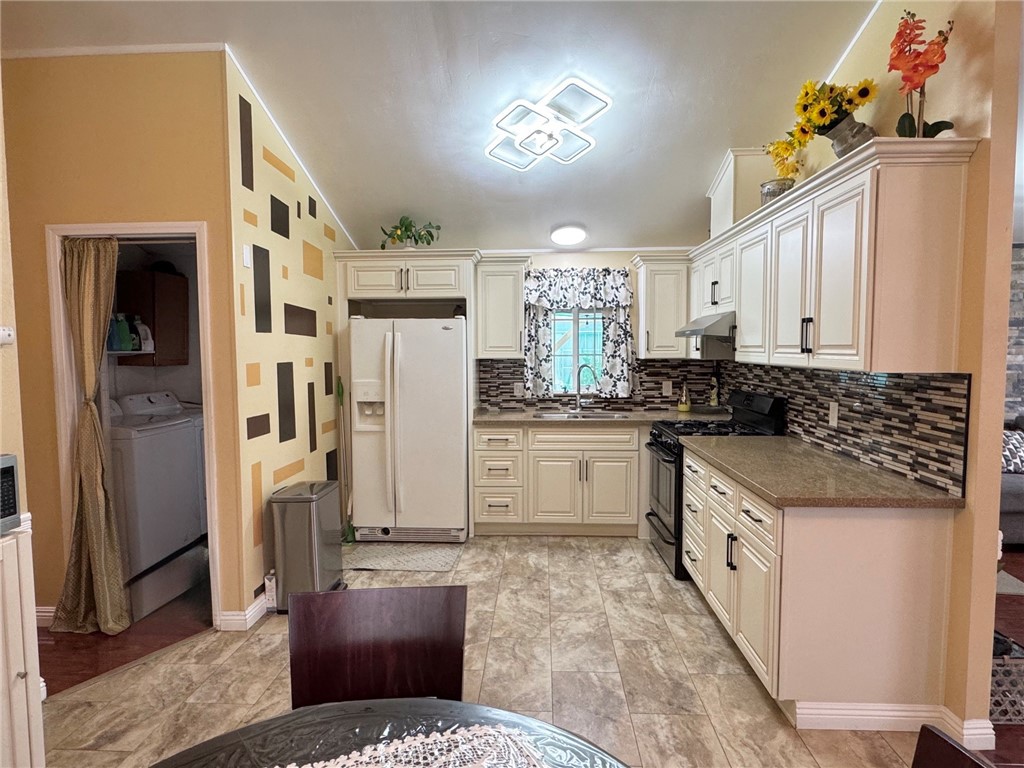21210 E Arrow Highway 120 Property Photo 16
