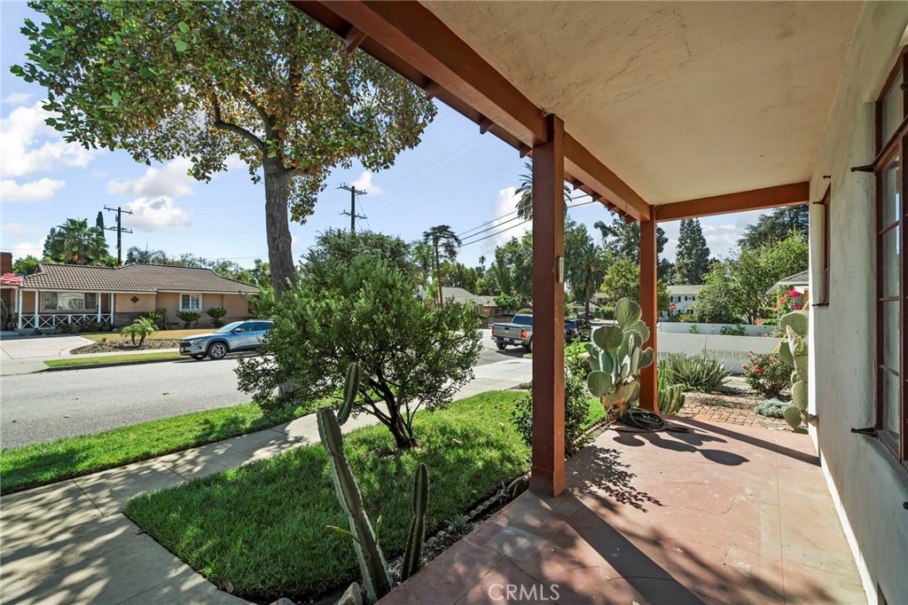 1565 N Palomares Property Photo 5