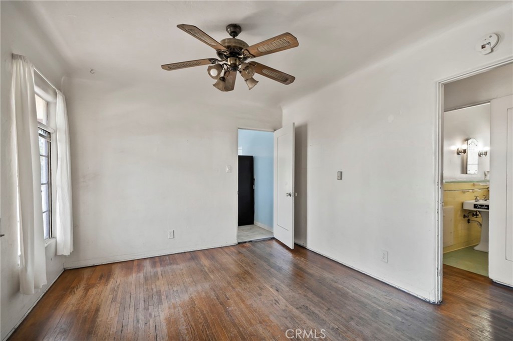 1565 N Palomares Property Photo 10