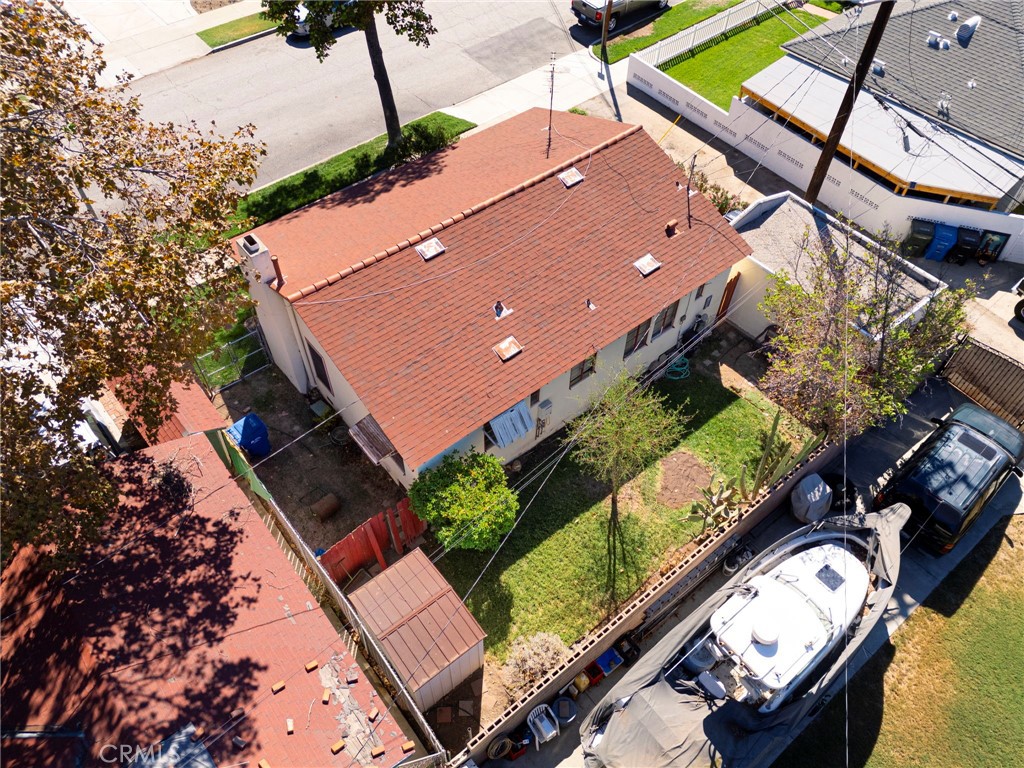 1565 N Palomares Property Photo 24