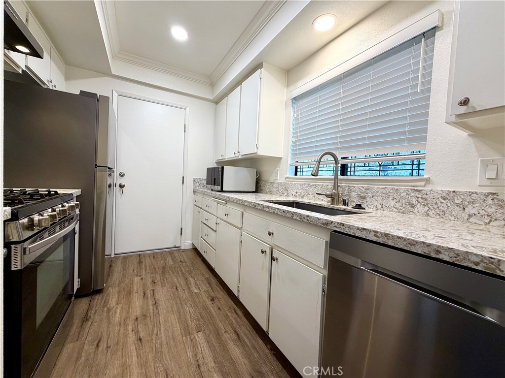 324 W 7th Street Property Photo 5