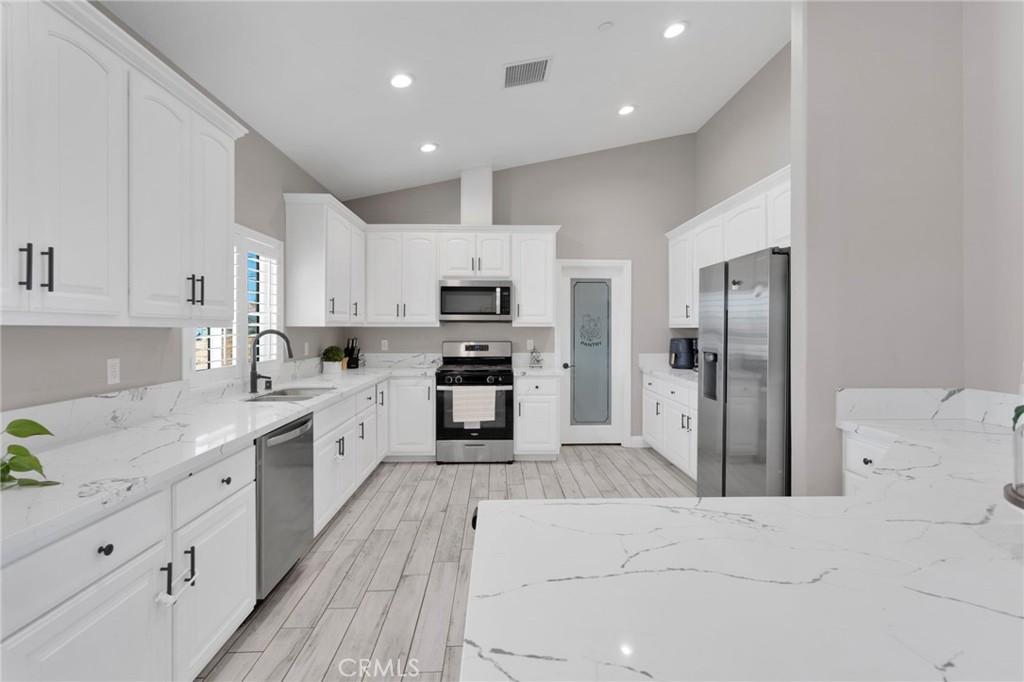 18237 Valencia Street Property Photo 11