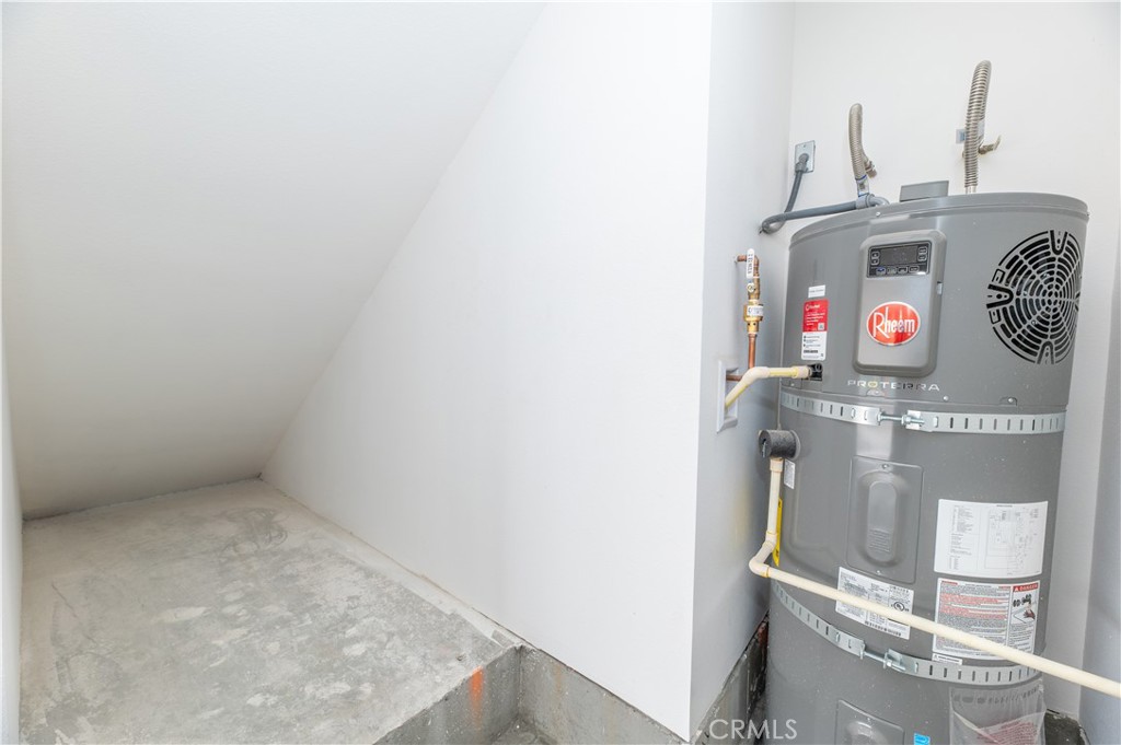 8189 Aventus Lane Property Photo 26