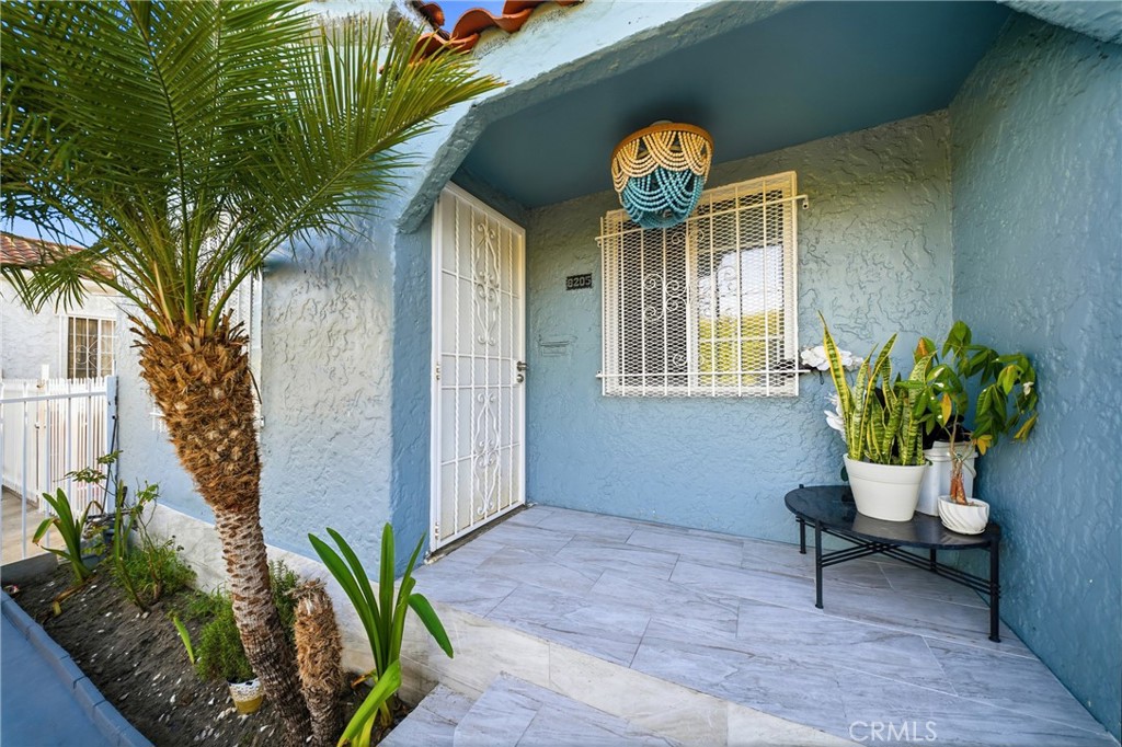 8205 Stanford Ave Property Photo 11