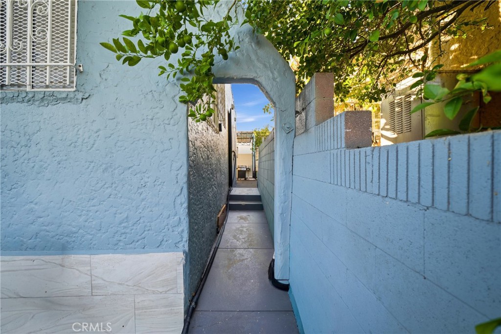 8205 Stanford Ave Property Photo 26