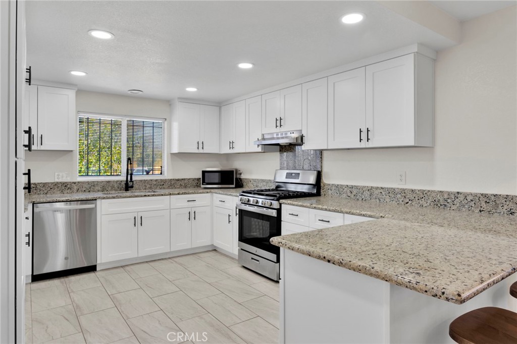 14637 Sequoia Property Photo 13