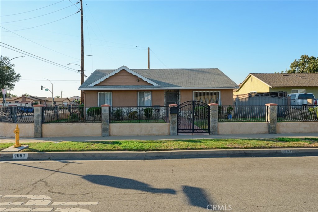 1951 S Shadydale Property Photo 1