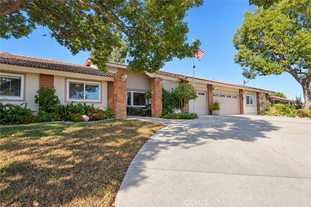 9780 Cinch Ring Property Photo 3