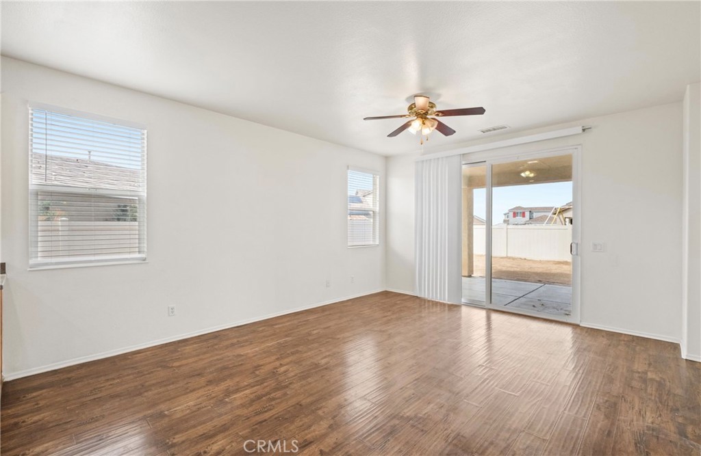 11716 Maywood Street Property Photo 4