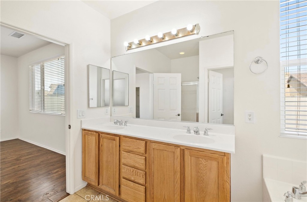 11716 Maywood Street Property Photo 10