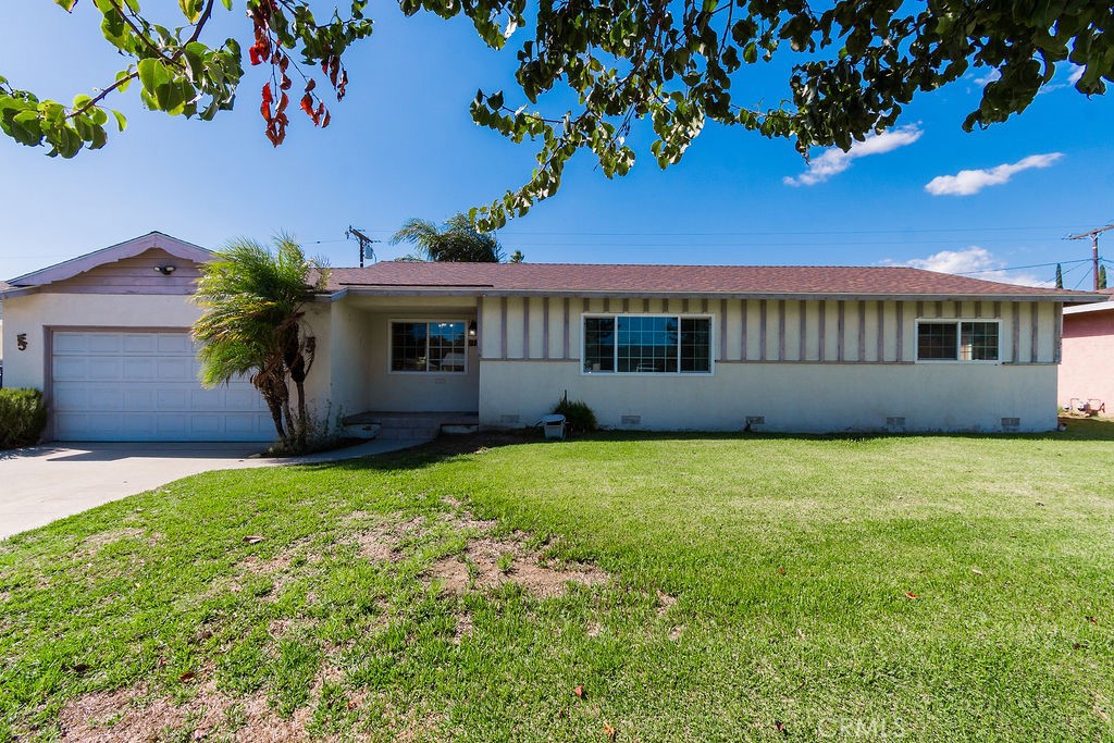 9826 Larch Avenue Property Photo 1