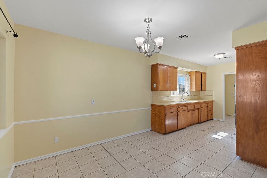 9826 Larch Avenue Property Photo 7