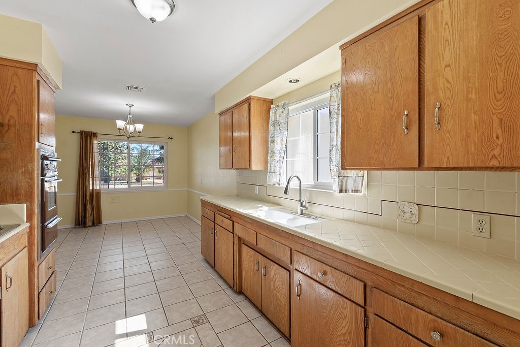 9826 Larch Avenue Property Photo 9