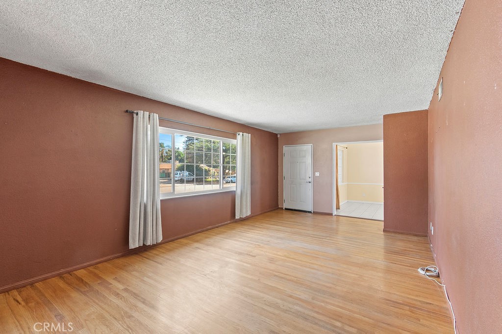 9826 Larch Avenue Property Photo 11