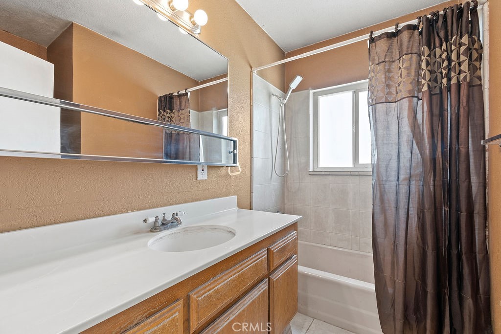 9826 Larch Avenue Property Photo 19