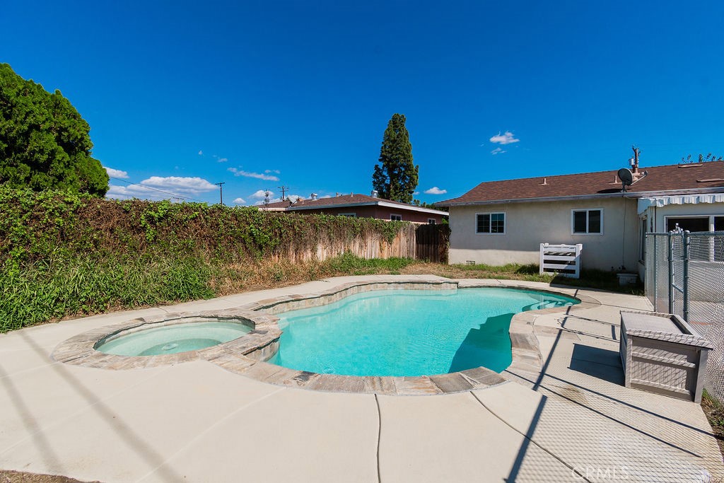 9826 Larch Avenue Property Photo 26