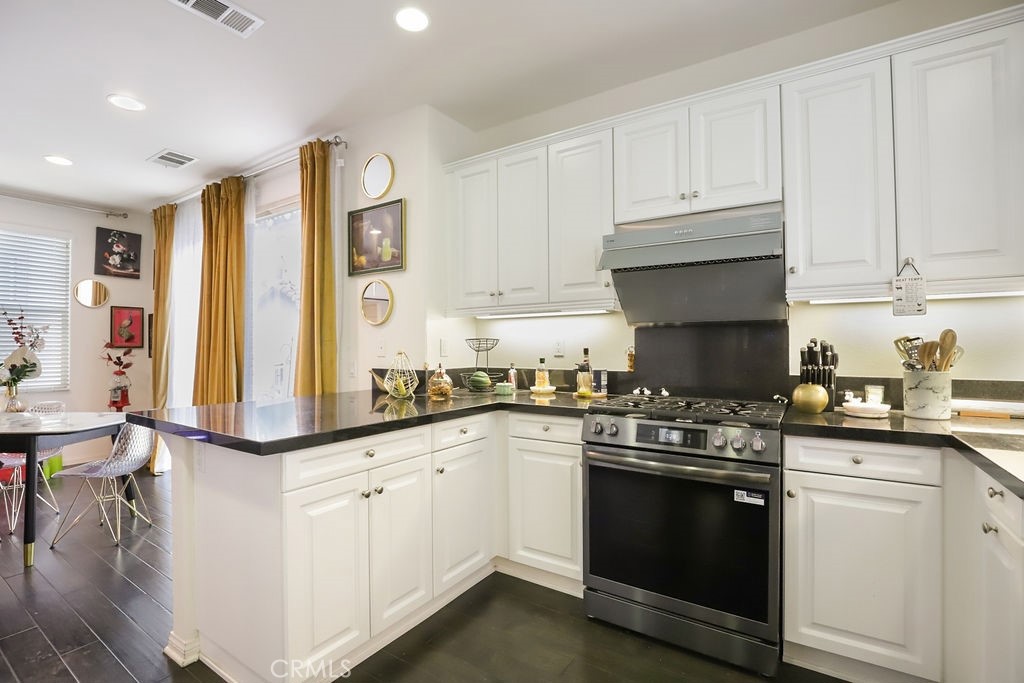 14495 Hillsdale Property Photo 8