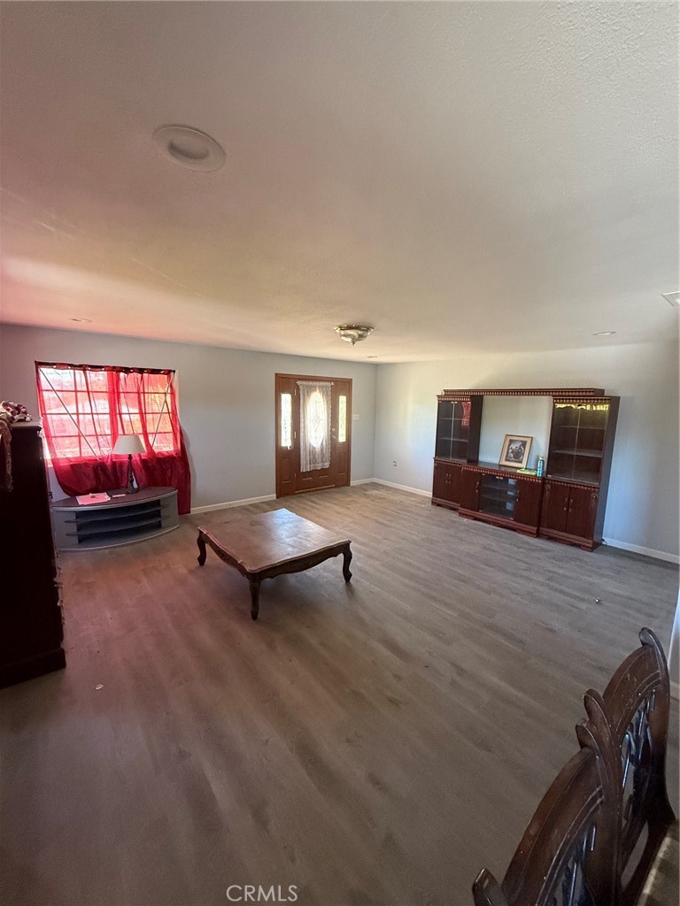 1651 Ricardo Property Photo 4